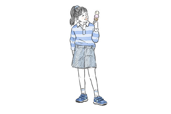 プリンセスカラーが好きな子に。<br>気分を変えて楽しむ、ブルースニーカーのススメ